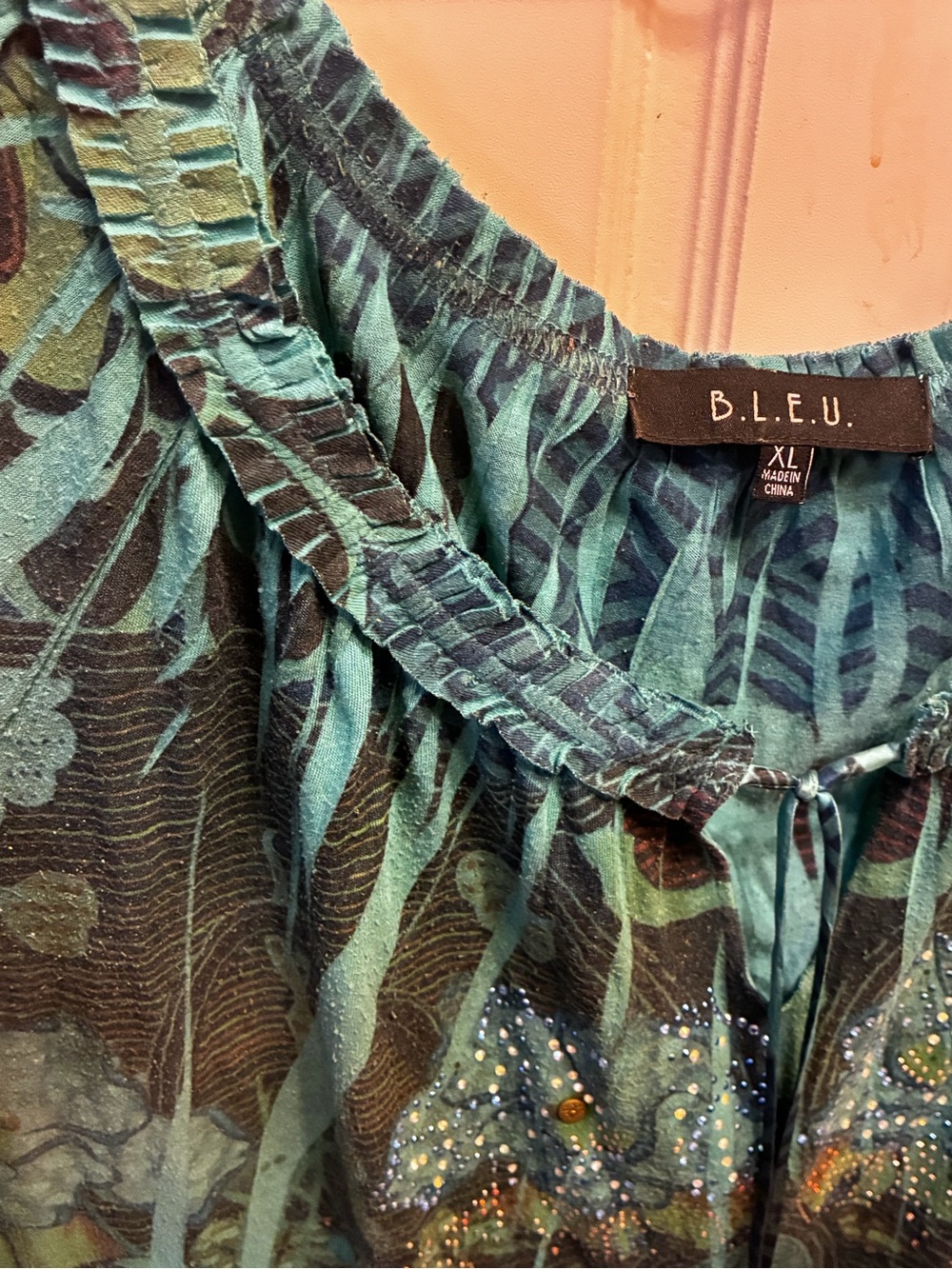 B.L.E.U. teal & black floral print blouse, size XL - Picture 2 of 11